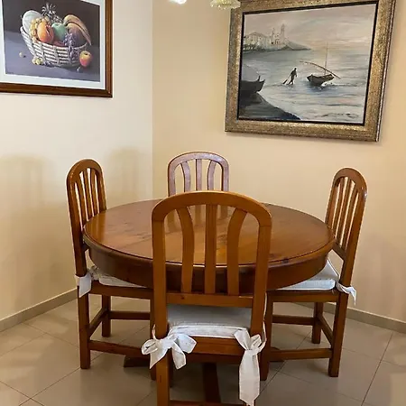 Living דירה *